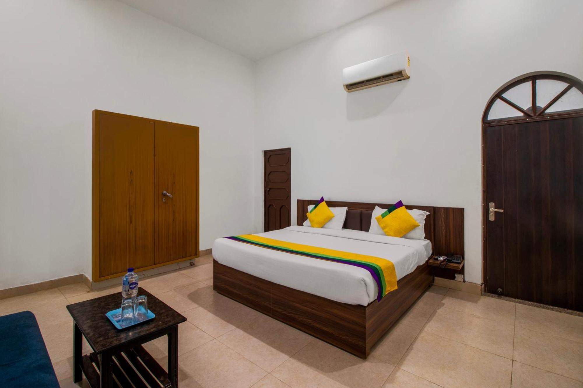 Hotel O Om Pushp Residency 马图拉 外观 照片