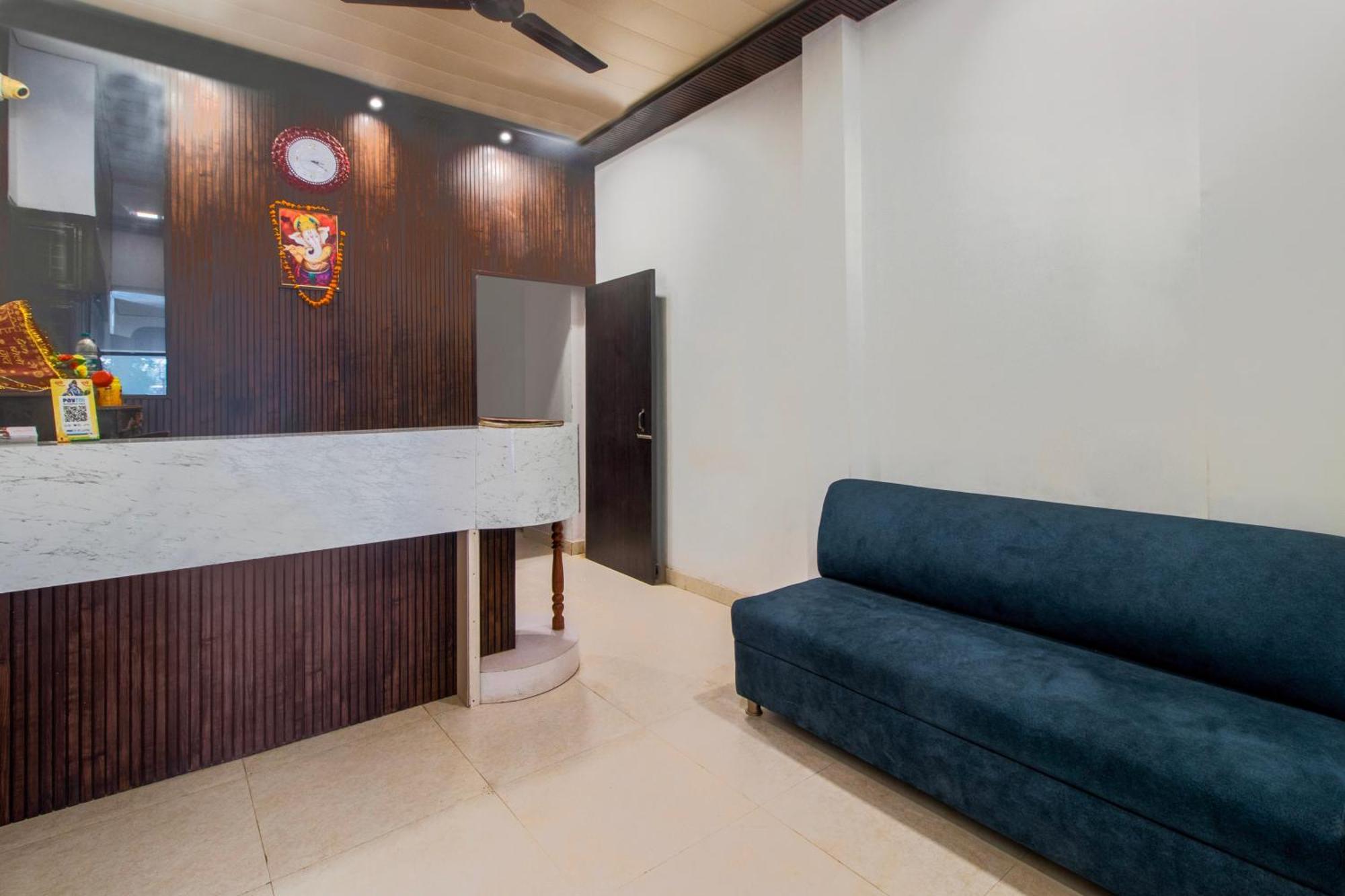 Hotel O Om Pushp Residency 马图拉 外观 照片