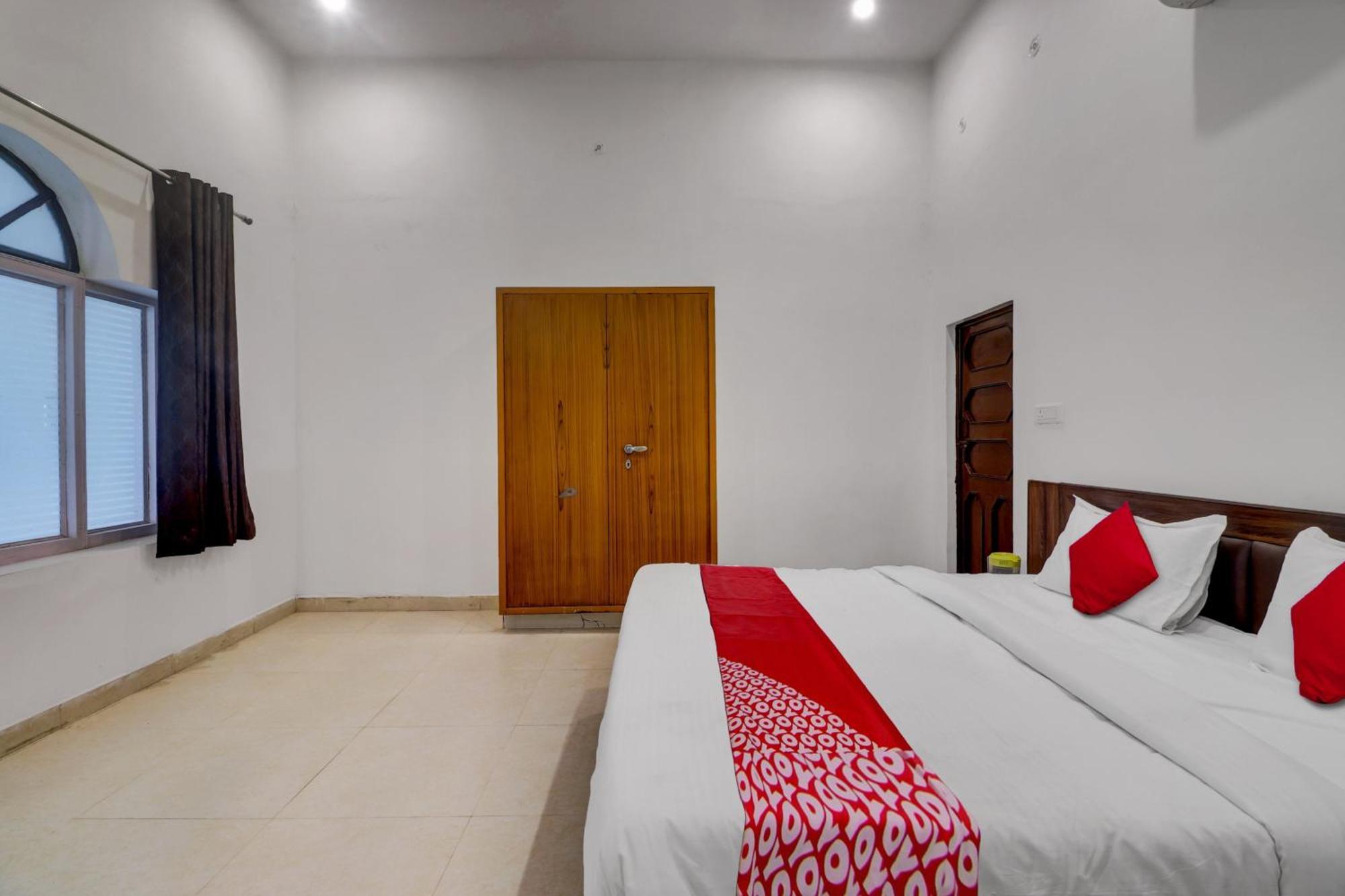 Hotel O Om Pushp Residency 马图拉 外观 照片