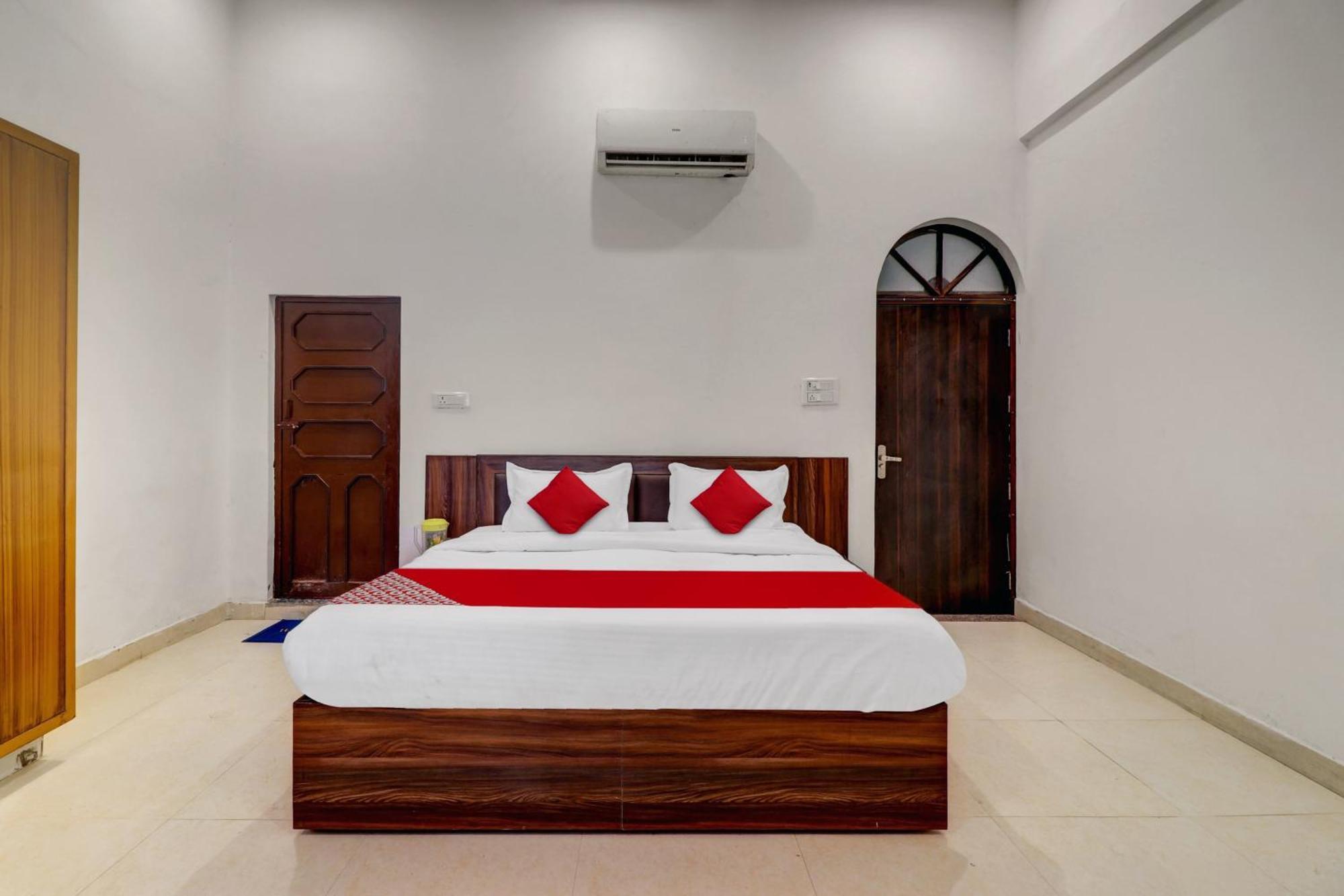 Hotel O Om Pushp Residency 马图拉 外观 照片