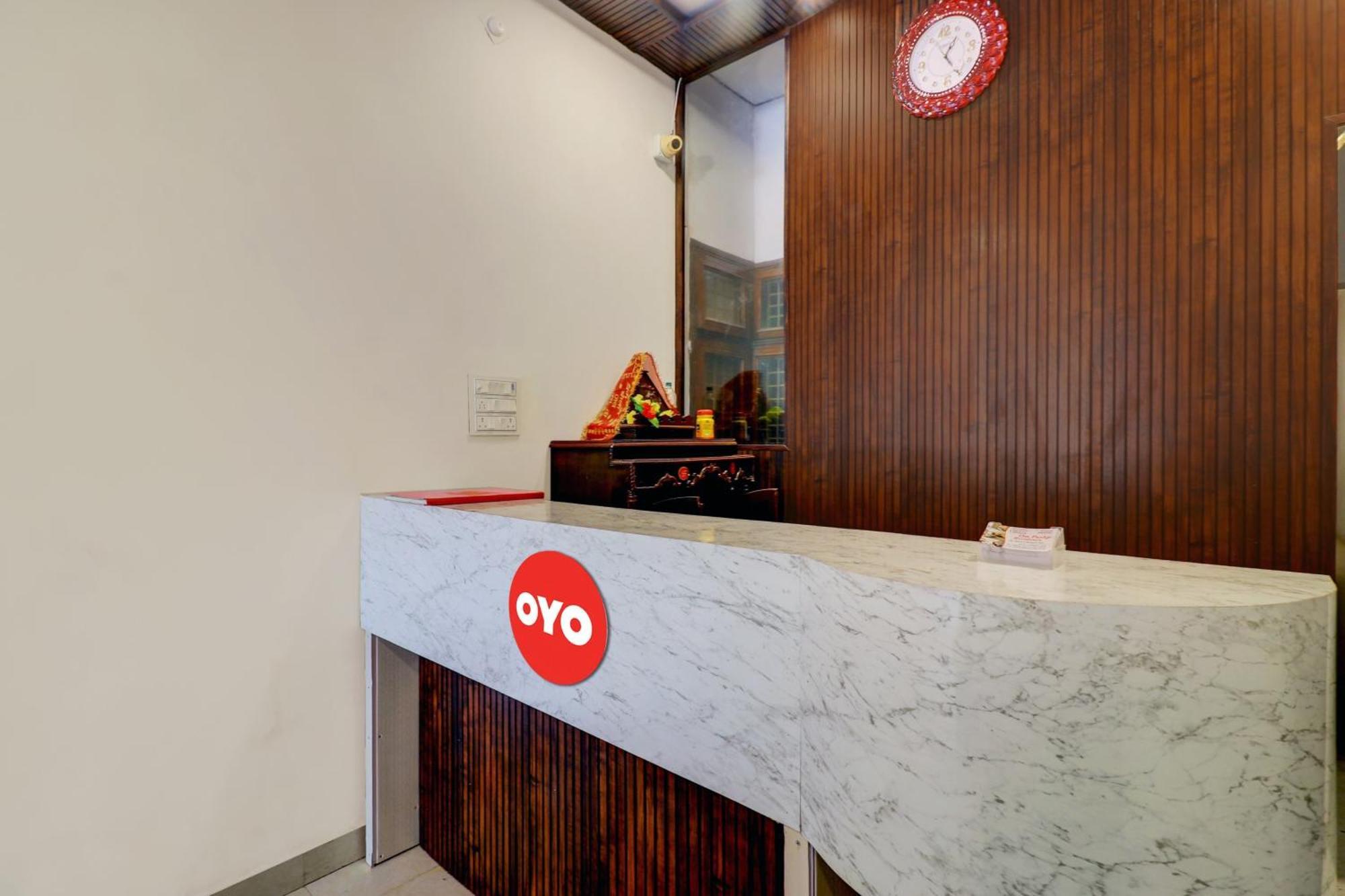 Hotel O Om Pushp Residency 马图拉 外观 照片