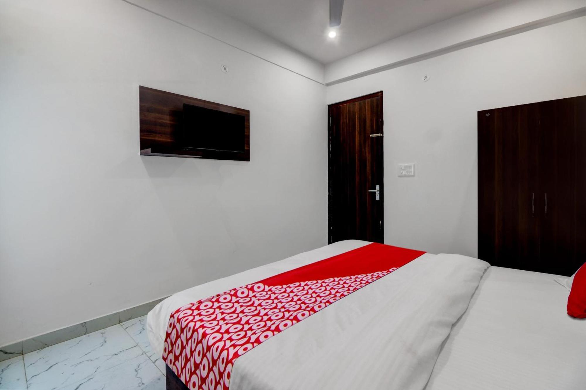 Hotel O Om Pushp Residency 马图拉 外观 照片