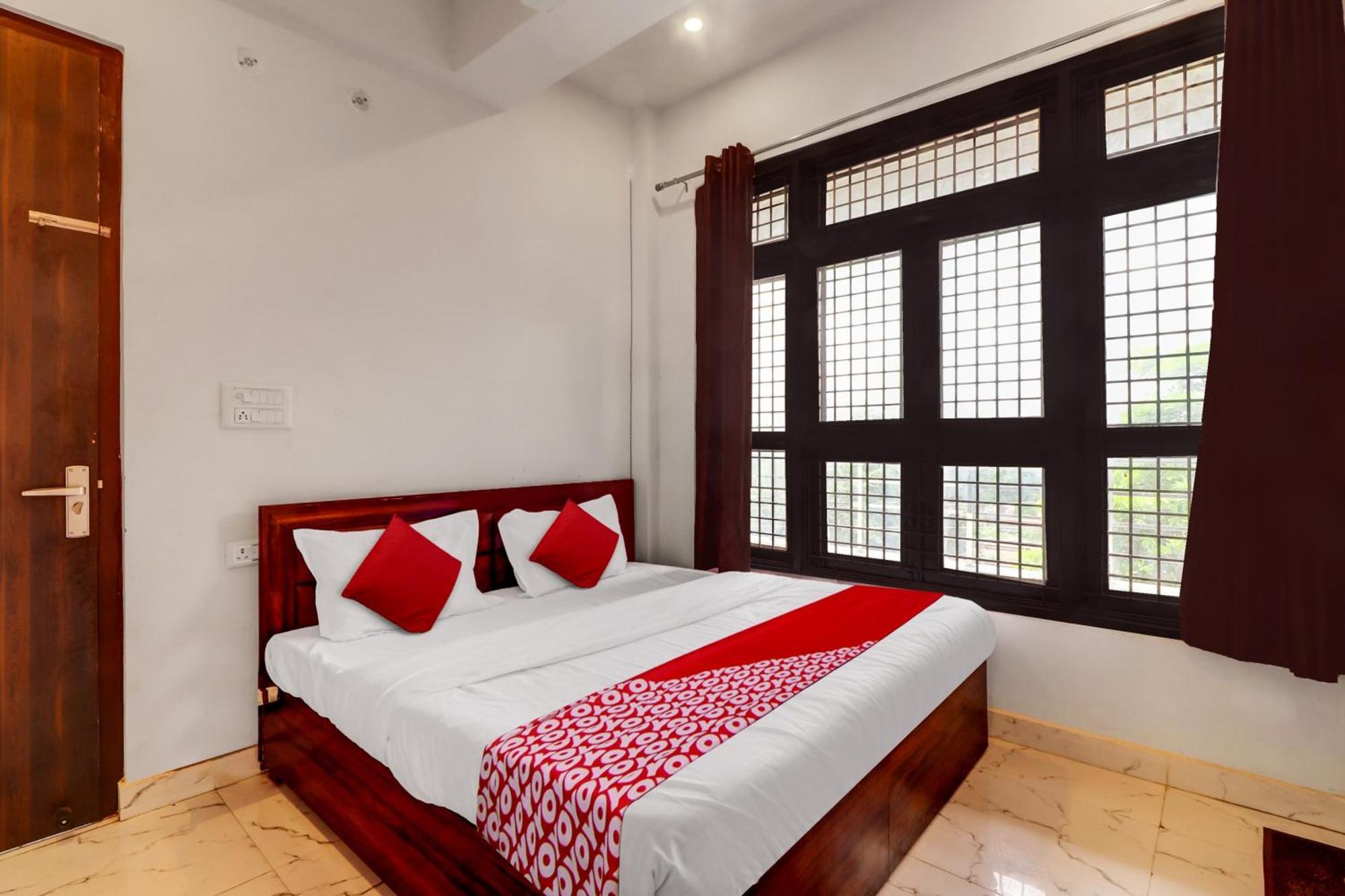 Hotel O Om Pushp Residency 马图拉 外观 照片