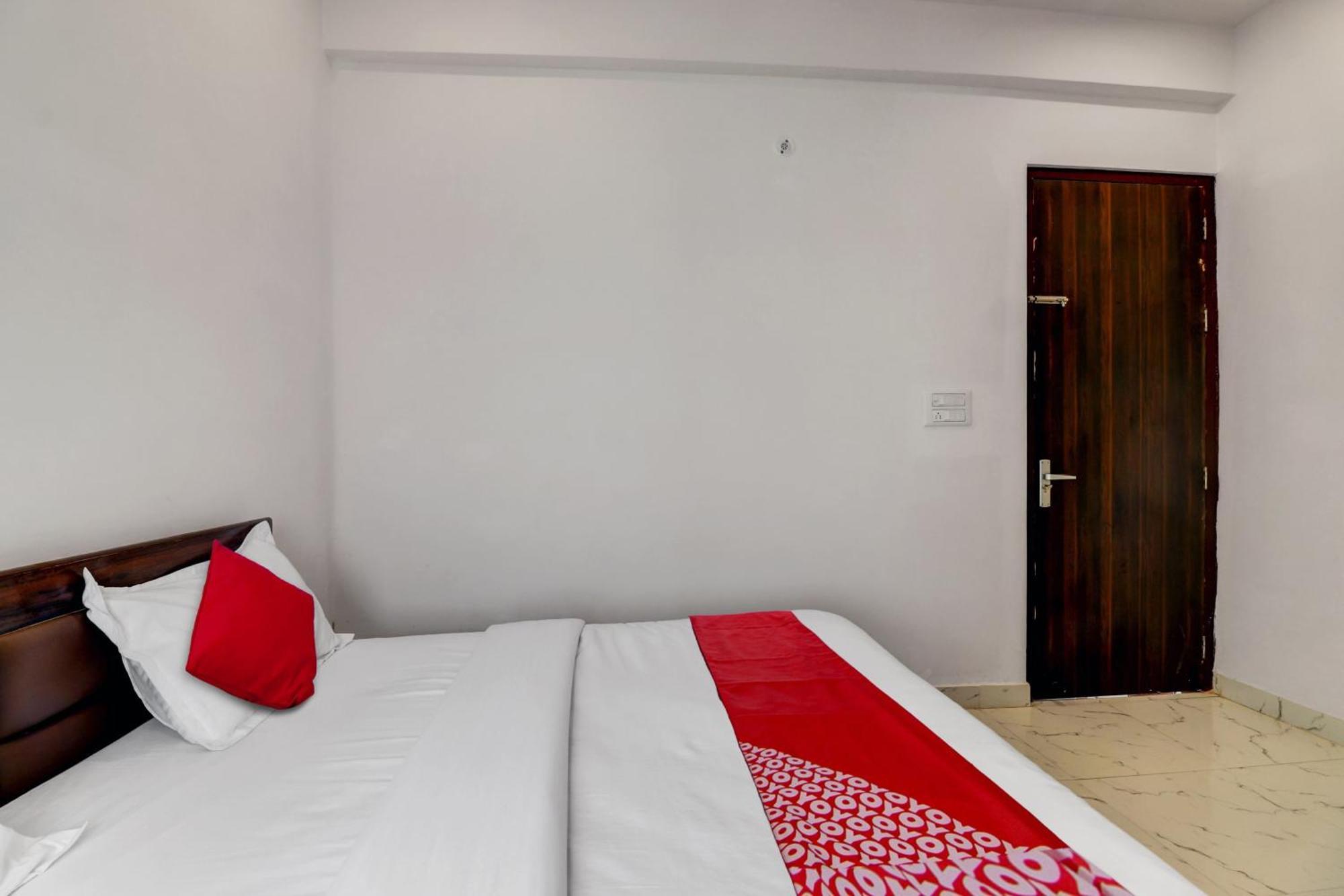 Hotel O Om Pushp Residency 马图拉 外观 照片